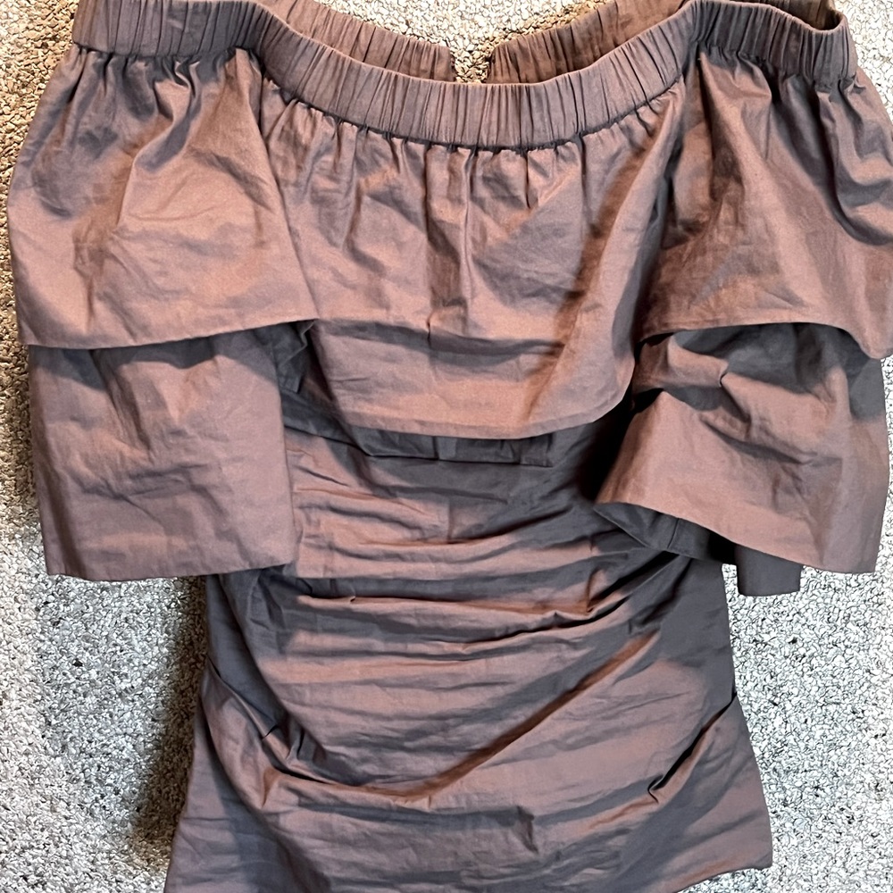 Nicole Miller rauched dressy off the shoulder top